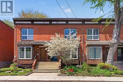 45 STRATHCONA AVENUE  Ottawa, ON K1S 1X3