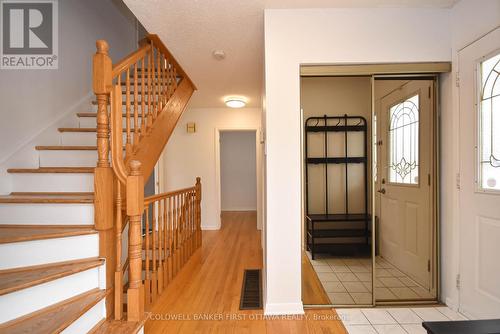 main floor hallway - entrance - 2061 Balharrie Avenue, Ottawa, ON 
