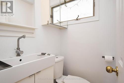 Main floor powder room - 2061 Balharrie Avenue, Ottawa, ON 