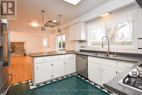 kitchen open to the dining room - 2061 Balharrie Avenue, Ottawa, ON 