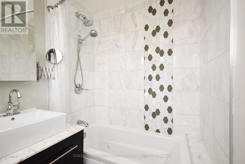 primary bedroom ensuite bathroom - 2061 Balharrie Avenue, Ottawa, ON 