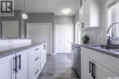 4119 33Rd Street W, Saskatoon, SK - Indoor Photo Showing Kitchen With Upgraded Kitchen