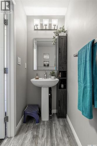 4119 33Rd Street W, Saskatoon, SK - Indoor Photo Showing Bathroom