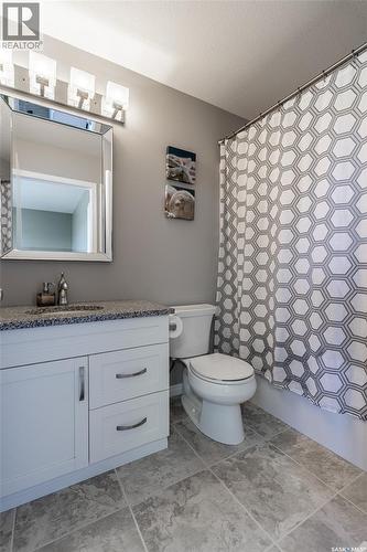 4119 33Rd Street W, Saskatoon, SK - Indoor Photo Showing Bathroom