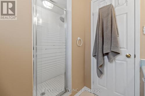 1263 Bantham Street, Mississauga, ON - Indoor Photo Showing Bathroom