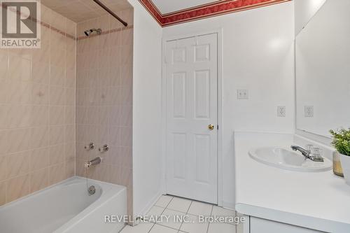 1263 Bantham Street, Mississauga, ON - Indoor Photo Showing Bathroom