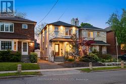 556 DAVISVILLE AVENUE Toronto, ON M4S 1J5