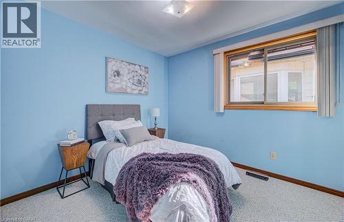 119 Martinglen Crescent, Kitchener, ON - Indoor Photo Showing Bedroom
