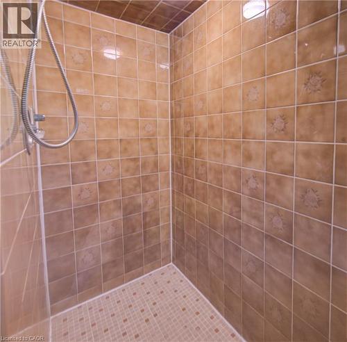 119 Martinglen Crescent, Kitchener, ON - Indoor Photo Showing Bathroom