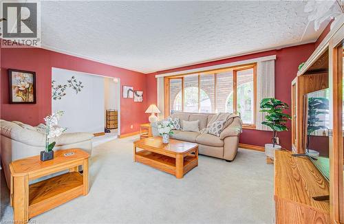 119 Martinglen Crescent, Kitchener, ON - Indoor Photo Showing Living Room