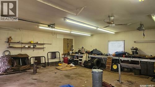 612-614 3Rd Avenue, Cudworth, SK - Indoor Photo Showing Garage