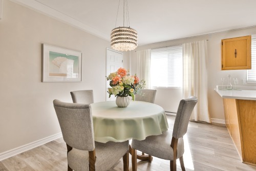 Logement - 150 Av. Amédée-Côté, Rougemont, QC - Indoor Photo Showing Dining Room