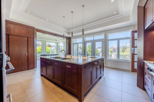 Cuisine - 7720 Av. De Lugano, Brossard, QC - Indoor Photo Showing Kitchen With Double Sink With Upgraded Kitchen