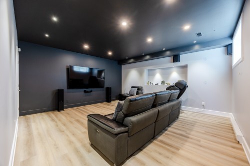 Salle familiale - 7720 Av. De Lugano, Brossard, QC - Indoor Photo Showing Living Room