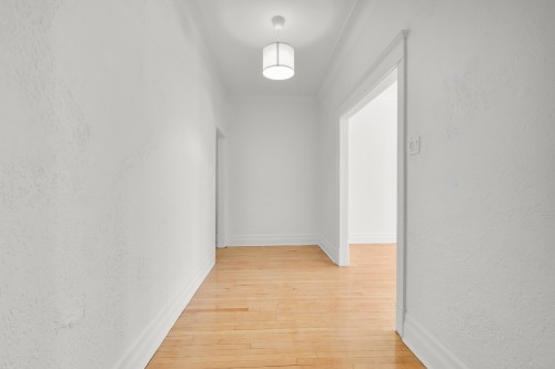 Hall d'entrée/Vestibule - 8-403 Boul. St-Joseph O., Montréal (Outremont), QC - Indoor Photo Showing Other Room