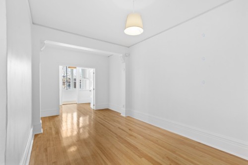 Salon - 10-1320 Av. Bernard, Montréal (Outremont), QC - Indoor Photo Showing Other Room