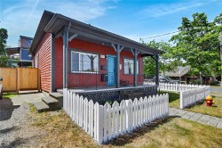 203 Prideaux St Nanaimo, BC V9R 2M9