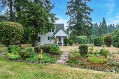 2245 Schulz Rd, Black Creek, BC 