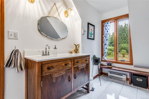 2245 Schulz Rd, Black Creek, BC 