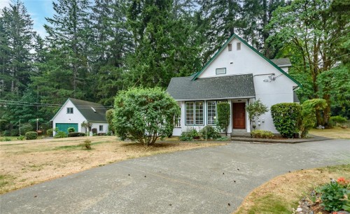 2245 Schulz Rd, Black Creek, BC 