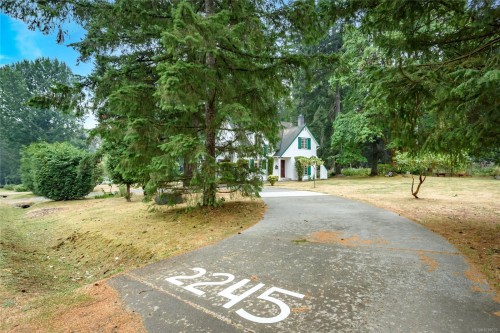 2245 Schulz Rd, Black Creek, BC 