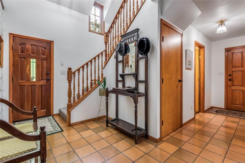 2245 Schulz Rd, Black Creek, BC 