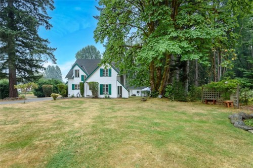 2245 Schulz Rd, Black Creek, BC 