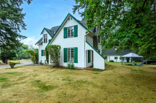 2245 Schulz Rd, Black Creek, BC 