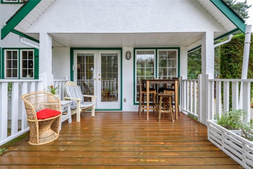 2245 Schulz Rd, Black Creek, BC 