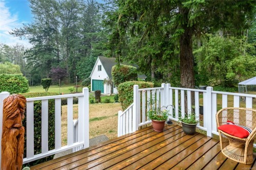 2245 Schulz Rd, Black Creek, BC 
