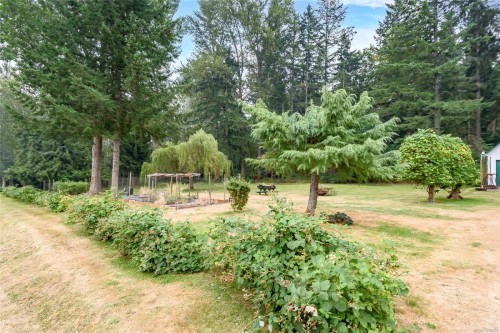 2245 Schulz Rd, Black Creek, BC 