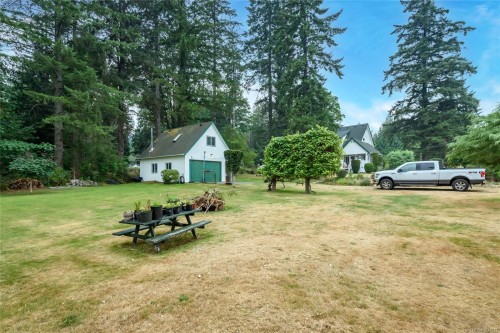 2245 Schulz Rd, Black Creek, BC 