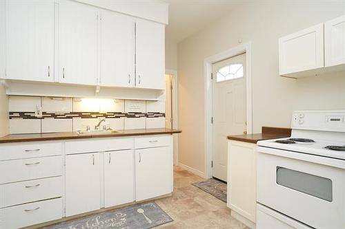 384 Martin Ave, Winnipeg, MB 