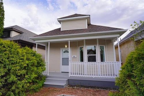 384 Martin Ave, Winnipeg, MB 