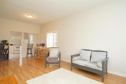 384 Martin Ave, Winnipeg, MB 