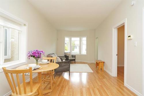 384 Martin Ave, Winnipeg, MB 