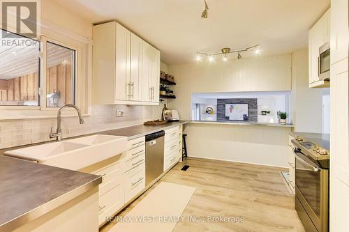 128 Roser Crescent, Clarington, ON - Indoor Photo Showing Kitchen With Double Sink