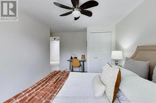 128 Roser Crescent, Clarington, ON - Indoor Photo Showing Bedroom