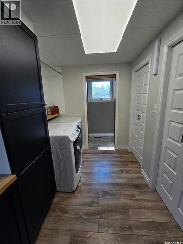 528 Dieppe Drive, Weyburn, SK - Indoor Photo Showing Laundry Room