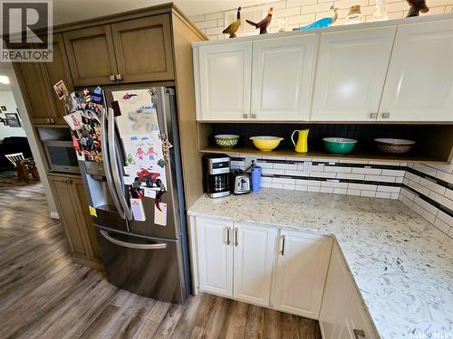 528 Dieppe Drive, Weyburn, SK - Indoor Photo Showing Kitchen