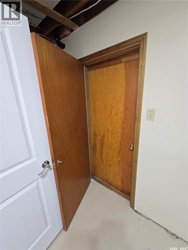 528 Dieppe Drive, Weyburn, SK - Indoor