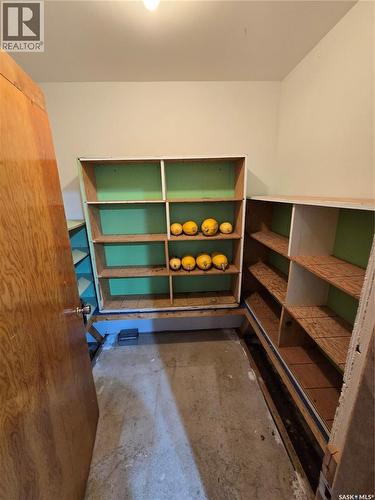 528 Dieppe Drive, Weyburn, SK - Indoor