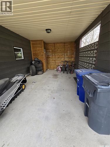 528 Dieppe Drive, Weyburn, SK -  Photo Showing Garage