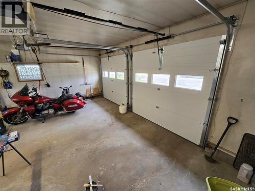 528 Dieppe Drive, Weyburn, SK - Indoor Photo Showing Garage