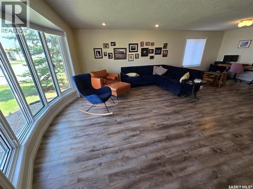 528 Dieppe Drive, Weyburn, SK - Indoor