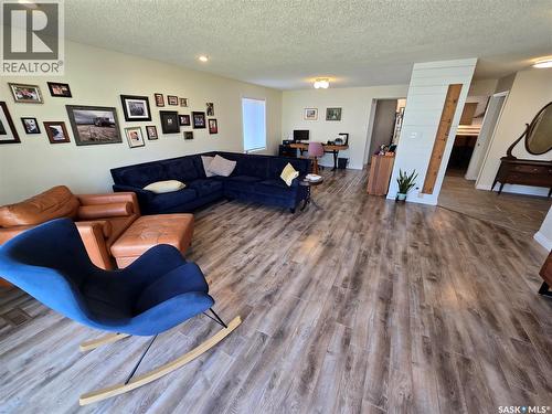 528 Dieppe Drive, Weyburn, SK - Indoor Photo Showing Other Room