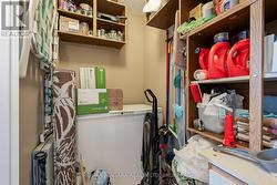 Extra storage room in hallway - 