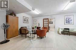 Family room that can be reserved for big groups - 