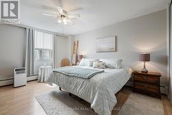 Large primary bedroom with huge closet and ensuite - 