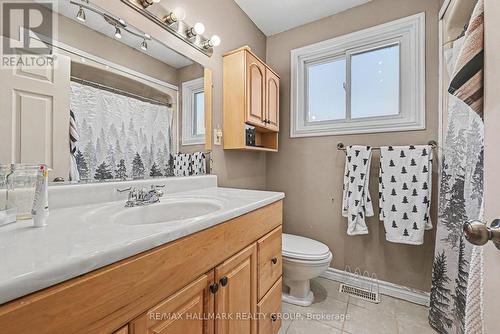 296 Britannia Road, Ottawa, ON - Indoor Photo Showing Bathroom
